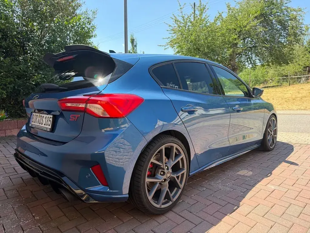Gebraucht Ford Focus ST 280 PS (205 kW) 2019 Blau Limousine