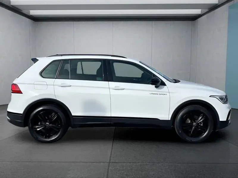 Gebraucht VW Tiguan 131 PS (96 kW) 2022 Weiß SUV
