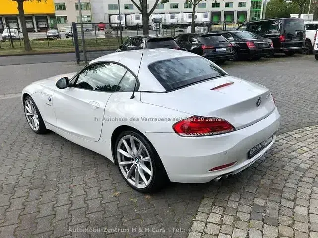 Gebraucht BMW Z4 Sport Line 184 PS (135 kW) 2012 Weiß Cabrio