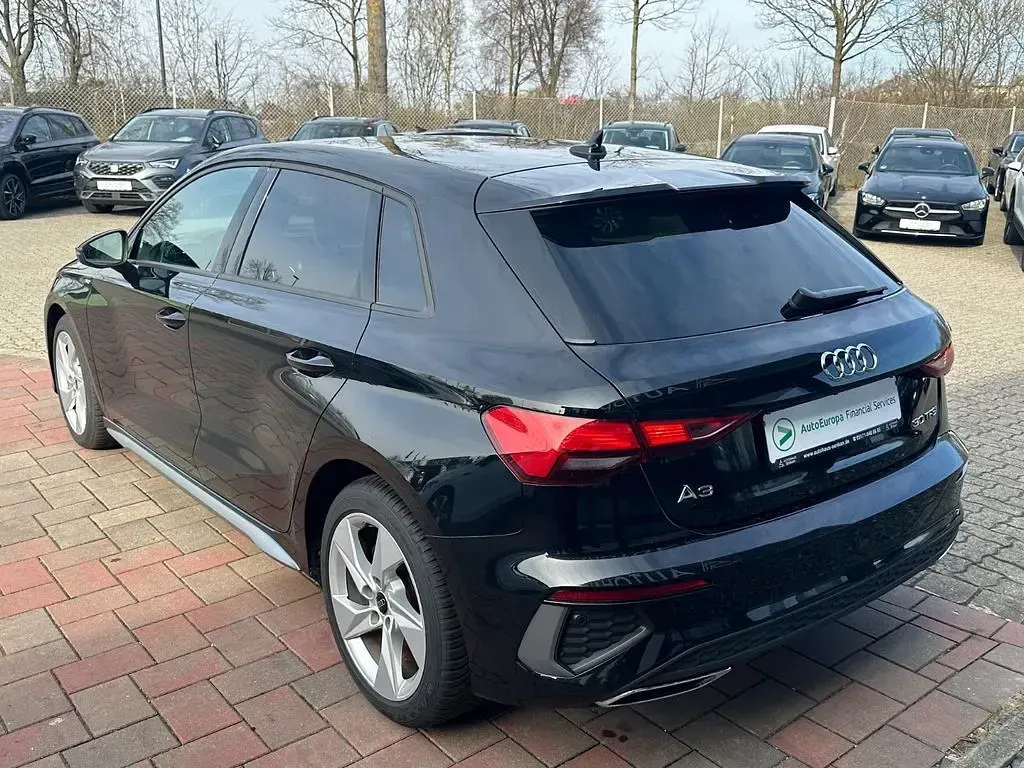 Gebraucht Audi A3 S-Line 110 PS (80 kW) 2024 Schwarz Limousine