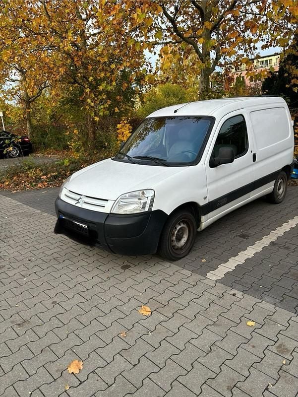 Weiß Gebraucht 2007 Citroën Berlingo Van | 2.300 € (Fairer Preis) - Bild 1/4