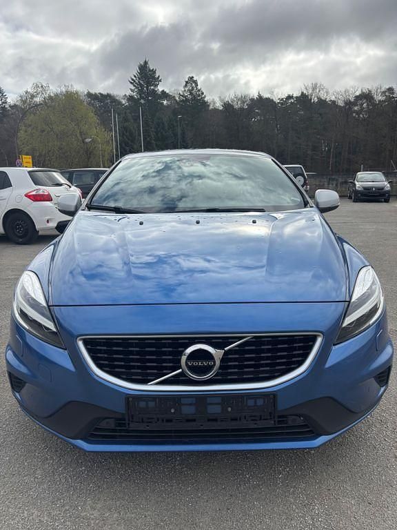 Gebraucht Volvo V40 R-Design 150 PS (110 kW) 2017 Blau Limousine