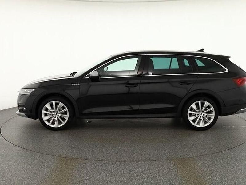 Gebraucht Skoda Octavia Scout 4x4 200 PS (147 kW) 2021 Schwarz Kombi