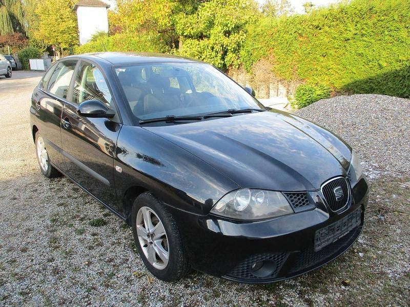 Schwarz Gebraucht 2010 Seat Ibiza Limousine | 2.990 € (Etwas zu teuer) - Bild 1/4