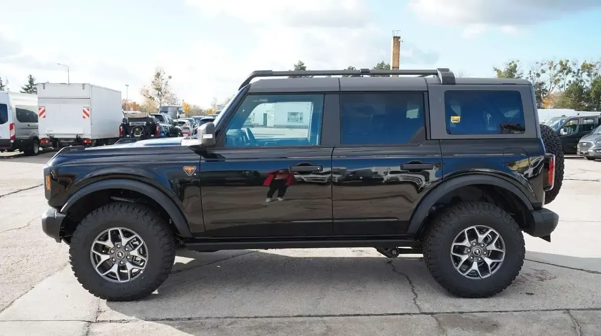 Neu Ford Bronco 334 PS (245 kW) 2025 Schwarz SUV