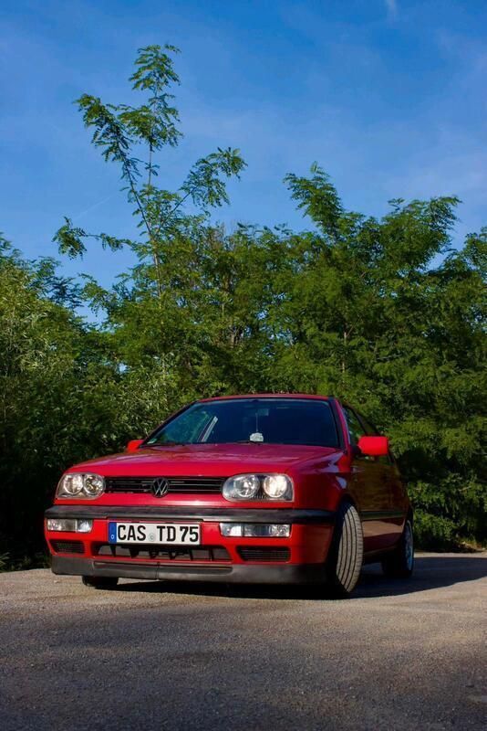 Rot Gebraucht 1993 VW Golf III Limousine | 2.450 € - Bild 1/4