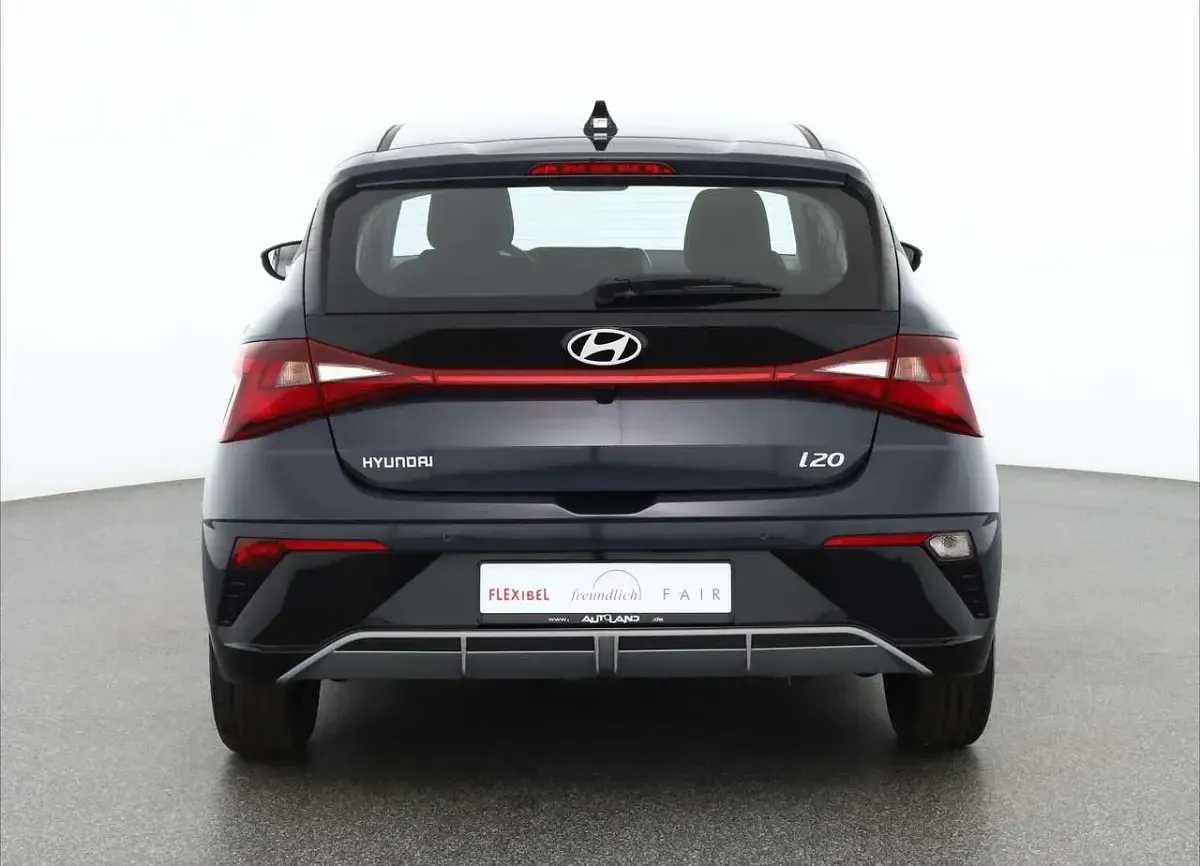Neu Hyundai i20 90 PS (66 kW) 2026 Auroragraumet. Kleinwagen