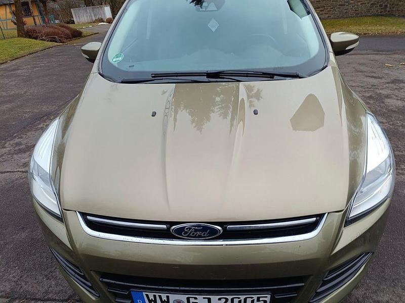 Gebraucht Ford Kuga Trend 150 PS (110 kW) 2013 Grün SUV