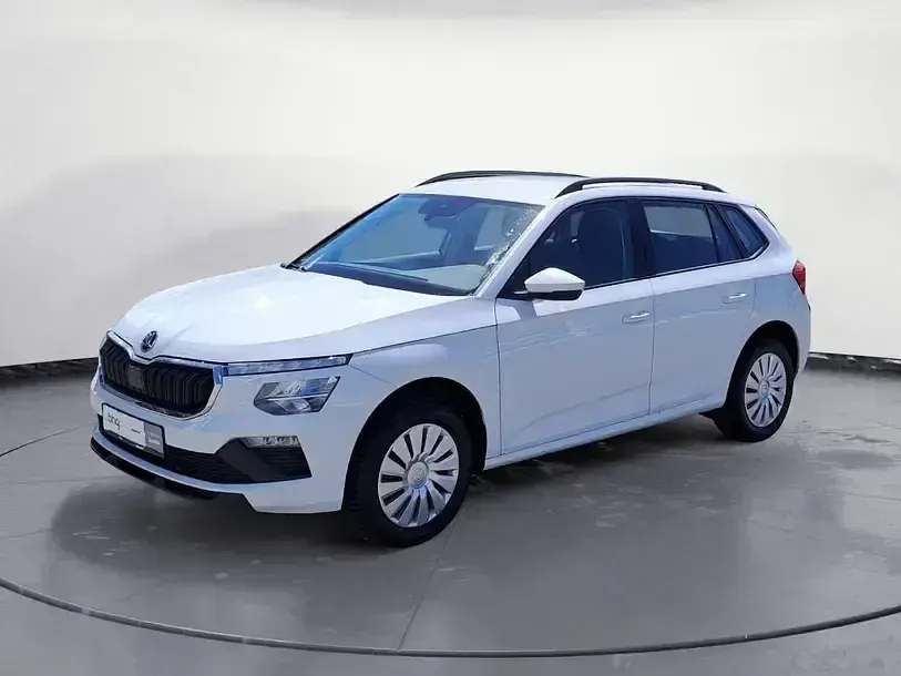 Gebraucht Skoda Kamiq Active 95 PS (69 kW) 2025 Moonweiß perleffekt SUV