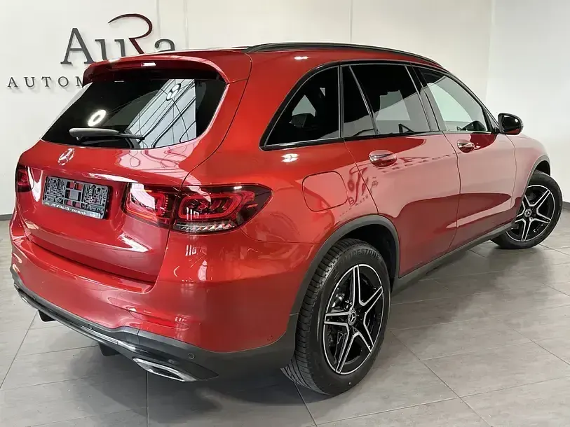 Gebraucht Mercedes GLC300 AMG line 245 PS (180 kW) 2022 Hyazinthrot SUV
