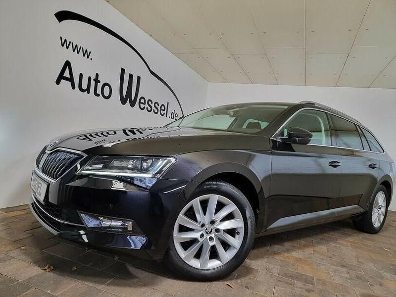 Schwarzmagic perleffekt (metallic) Gebraucht 2017 Skoda Superb Style Kombi | 18.850 € (Fairer Preis) - Bild 1/4