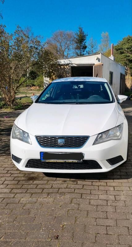 Weiß Gebraucht 2014 Seat Leon Kleinwagen | 6.100 € (Fairer Preis) - Bild 1/4