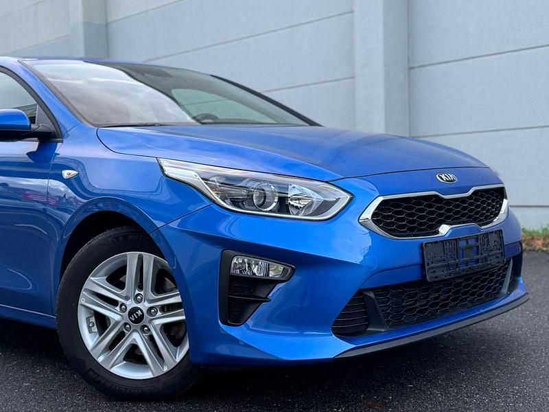 Gebraucht Kia Ceed Edition 7 99 PS (72 kW) 2019 Blau Kleinwagen