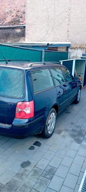 Gebraucht VW Passat 102 PS (75 kW) 2002 Blau Kombi