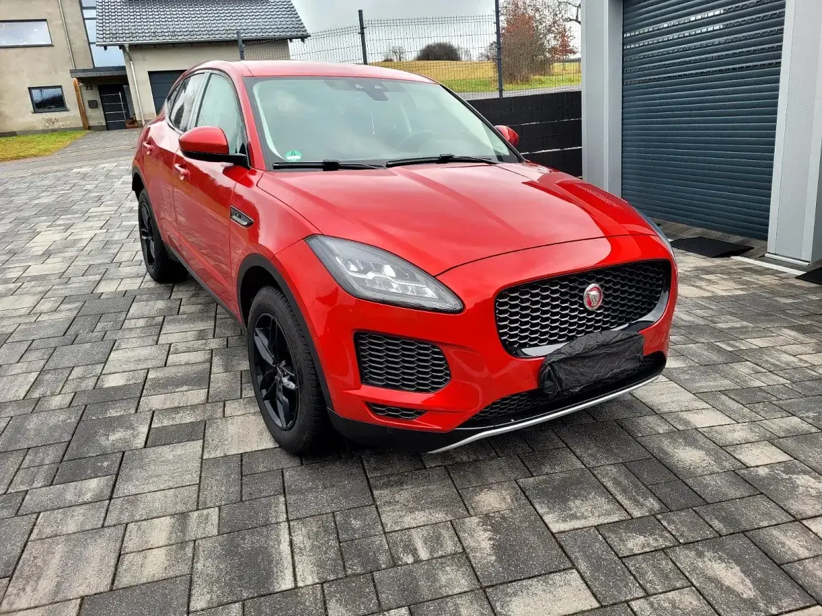 Usata Jaguar E-Pace 179 CV (131 kW) 2018 Andere farben SUV