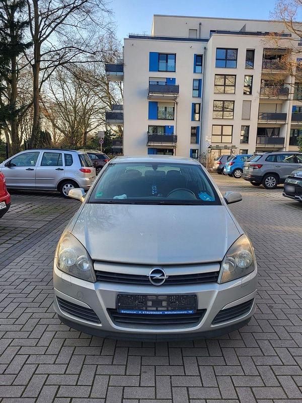 Gebraucht Opel Astra 105 PS (77 kW) 2005 Silber Limousine