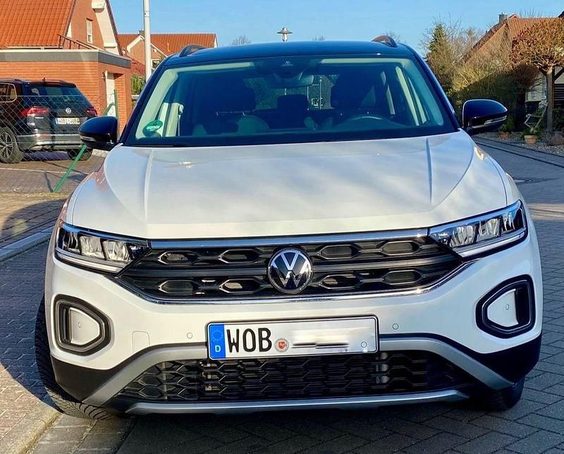 Gebraucht VW T-Roc Move 110 PS (80 kW) 2024 Weiß SUV