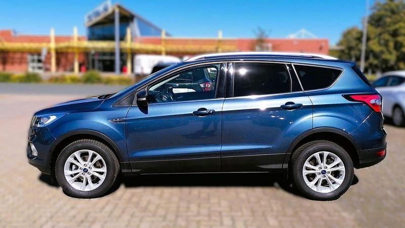 Gebraucht Ford Kuga Titanium 150 PS (110 kW) 2019 Blau SUV