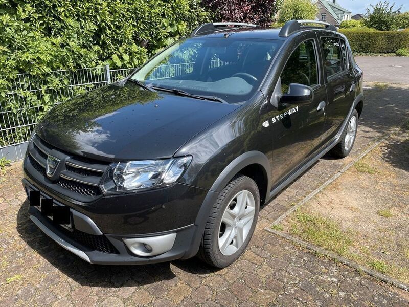 Schwarz Gebraucht 2016 Dacia Sandero Prestige Kleinwagen | 4.900 € (Guter Preis) - Bild 1/4