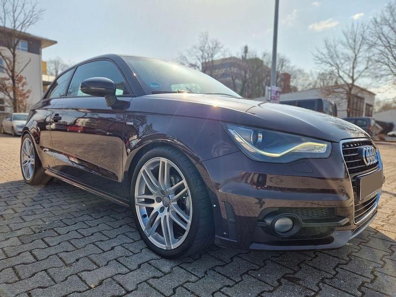 Gebraucht Audi A1 S-Line 122 PS (89 kW) 2012 Violet Kleinwagen