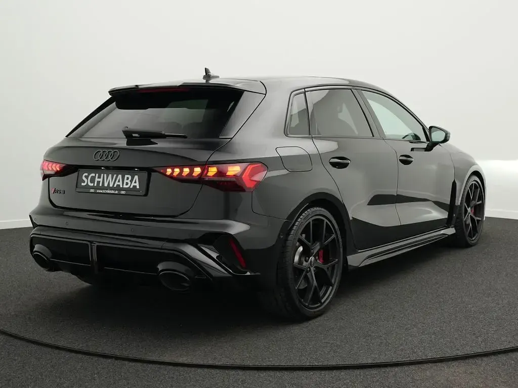 Gebraucht Audi RS3 Sport 400 PS (294 kW) 2025 Mythosschwarz metallic Limousine