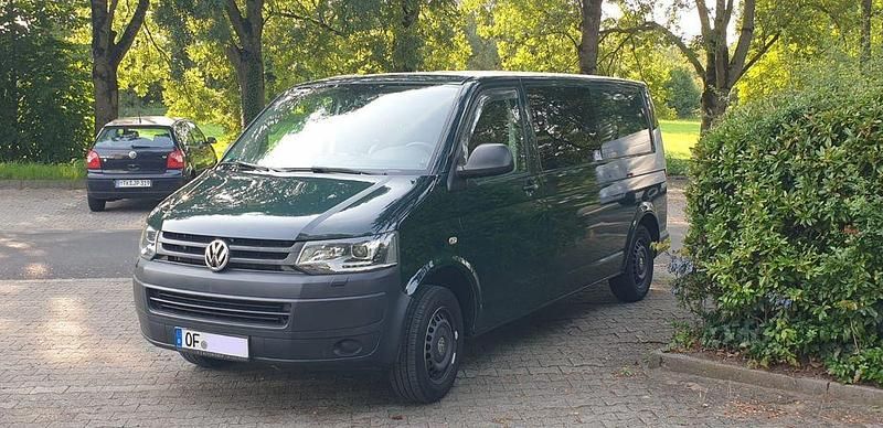 Grün Gebraucht 2015 VW T5 Van | 22.900 € (Teuer) - Bild 1/4