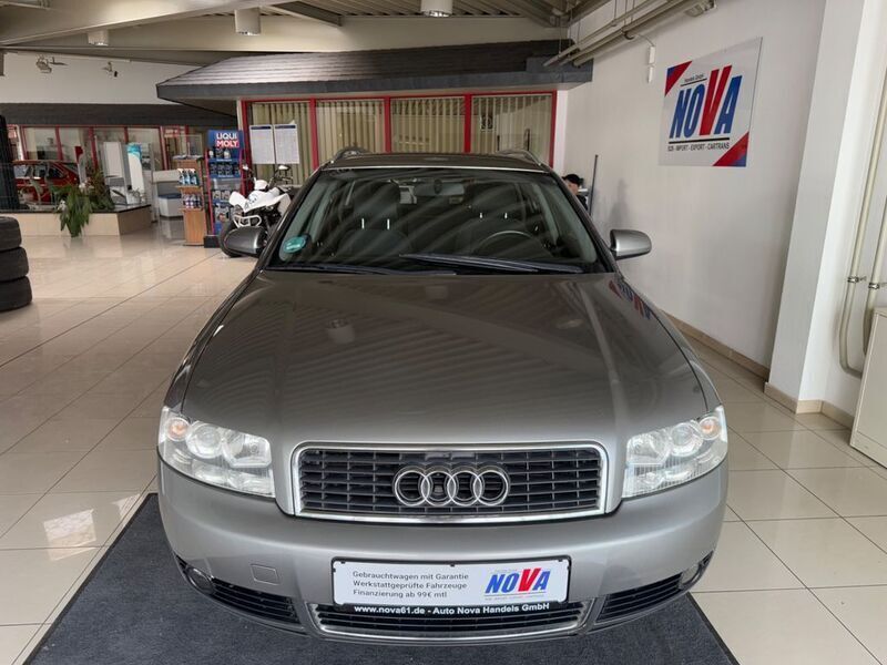 Grau Gebraucht 2003 Audi A4 Limousine | 2.990 € (Etwas zu teuer) - Bild 1/4