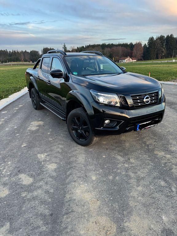 Schwarz Gebraucht 2022 Nissan Navara Abholung | 31.500 € (Fairer Preis) - Bild 1/4