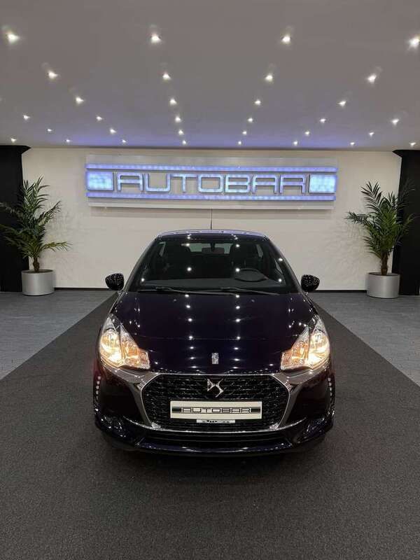 Lackierung encreblau + onyxs Gebraucht 2016 DS Automobiles DS3 So Chic Coupé | 7.499 € (Fairer Preis) - Bild 1/4