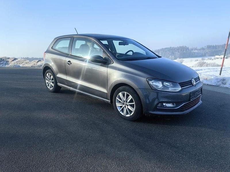 Gebraucht VW Polo Comfortline 75 PS (55 kW) 2016 Grau Kleinwagen