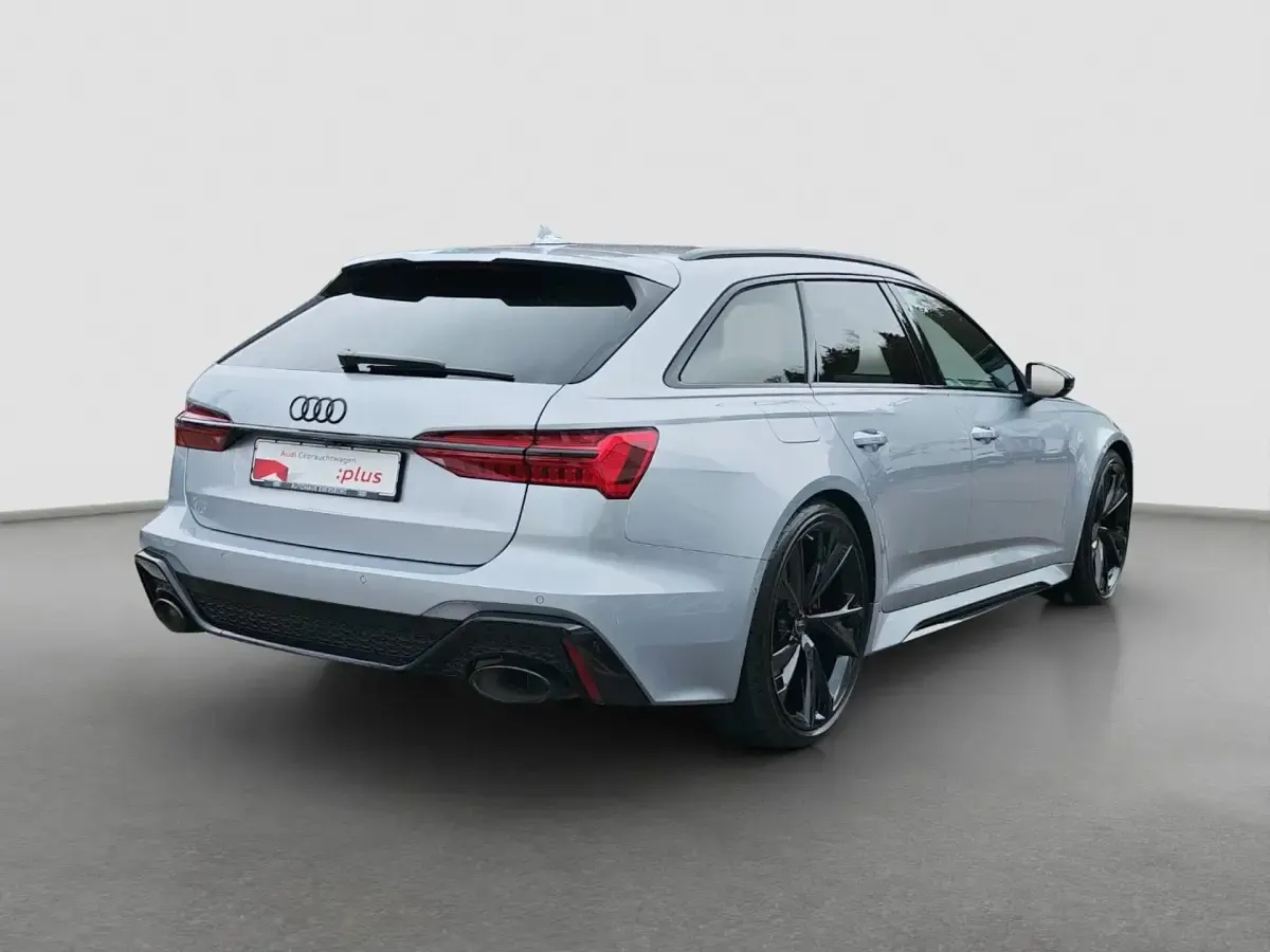 Gebraucht Audi RS6 Ambiente 600 PS (441 kW) 2025 Silber Kombi