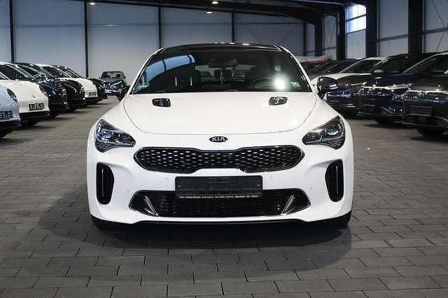 Gebraucht Kia Stinger GT-Line 200 PS (147 kW) 2017 Weiß metallic Kleinwagen