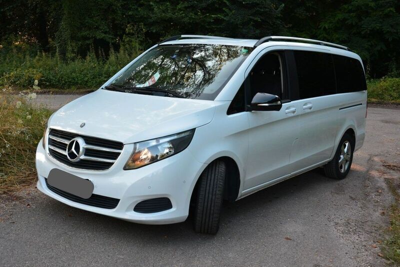 Weiß Gebraucht 2015 Mercedes V220 Van / Kleinbus | 23.793 € (Superpreis) - Bild 1/4