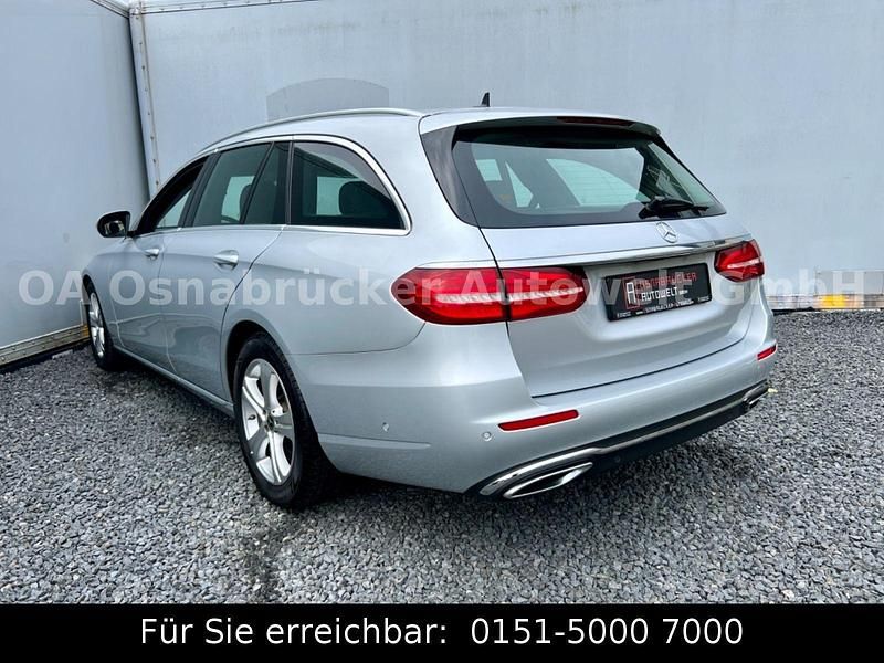 Gebraucht Mercedes E220 194 PS (142 kW) 2018 Silber Kombi