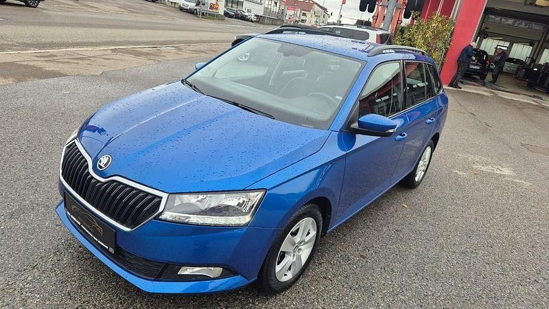 Blau Gebraucht 2018 Skoda Fabia Style Kombi | 13.990 € (Fairer Preis) - Bild 1/4