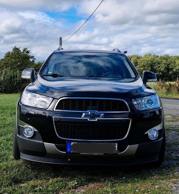 Schwarz Gebraucht 2011 Chevrolet Captiva SUV | 7.200 € (Fairer Preis) - Bild 1/4