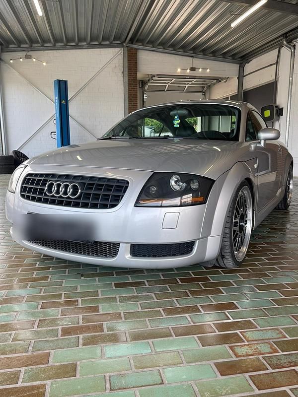 Silber Gebraucht 2003 Audi TT Coupé | 6.999 € (Etwas zu teuer) - Bild 1/4