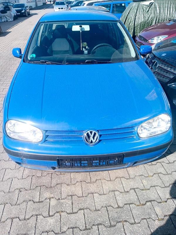 Gebraucht VW Golf IV 75 PS (55 kW) 2001 Blau Limousine