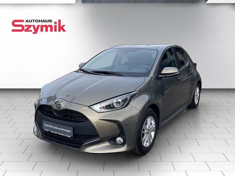 Gebraucht 2024 Toyota Yaris Active Limousine | 17.500 € (Guter Preis) - Bild 1/4