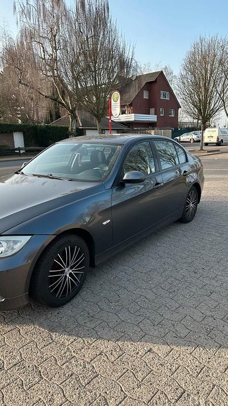 Gebraucht BMW 320 Sport Line 150 PS (110 kW) 2006 Grau Limousine