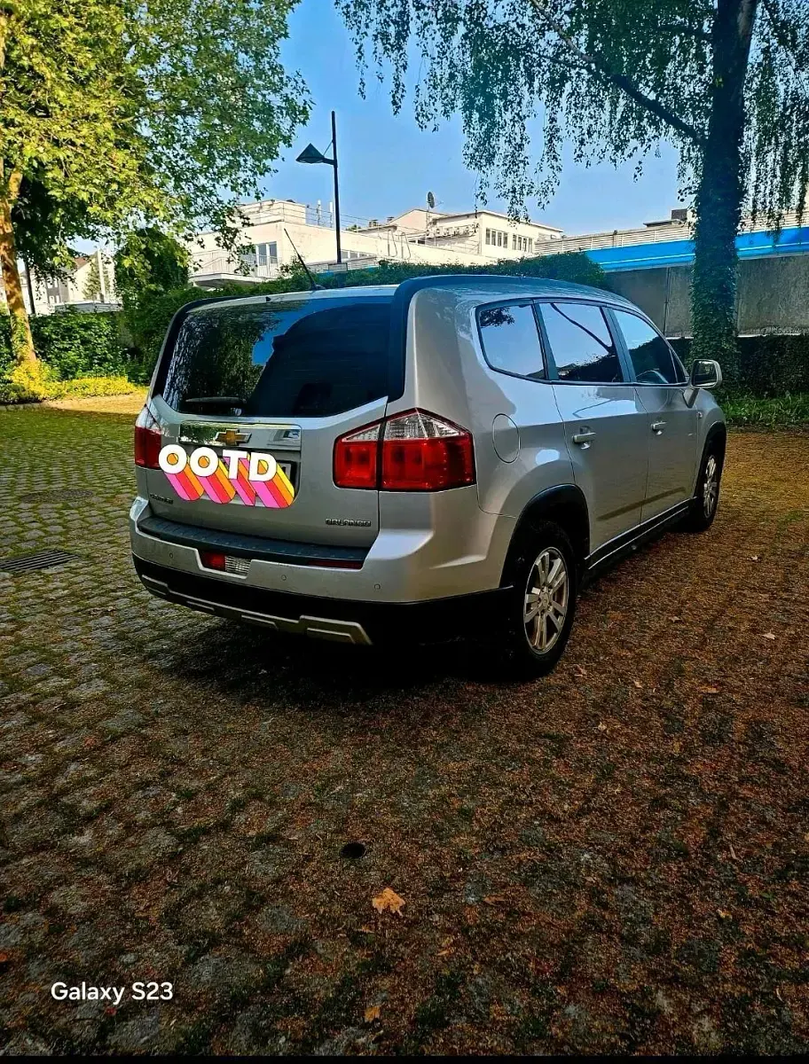 Używany Chevrolet Orlando 163 KM (119 kW) 2012 Srebrny Minivan