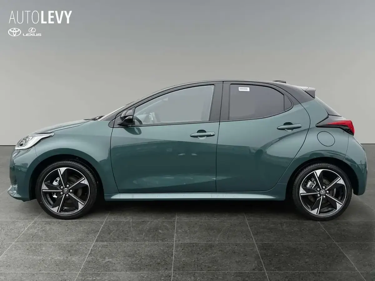 Gebraucht Toyota Yaris Plus 131 PS (96 kW) 2026 Schwarz Kleinwagen