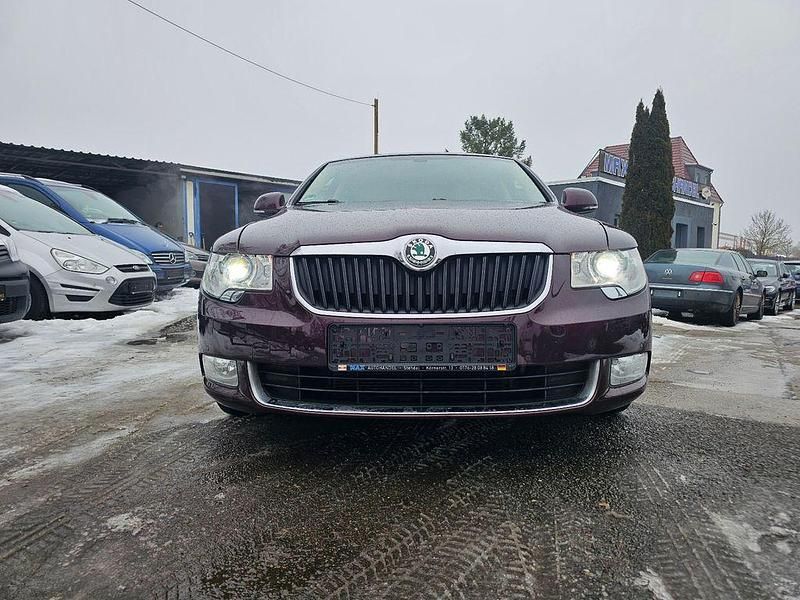 Gebraucht Skoda Superb Elegance 160 PS (117 kW) 2009 Rot Limousine