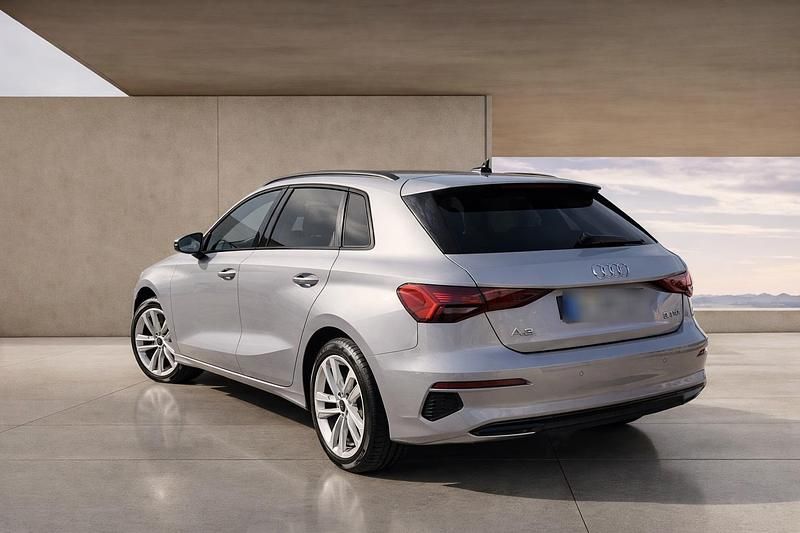 Gebraucht Audi A3 Ambiente 116 PS (85 kW) 2022 Silber Limousine