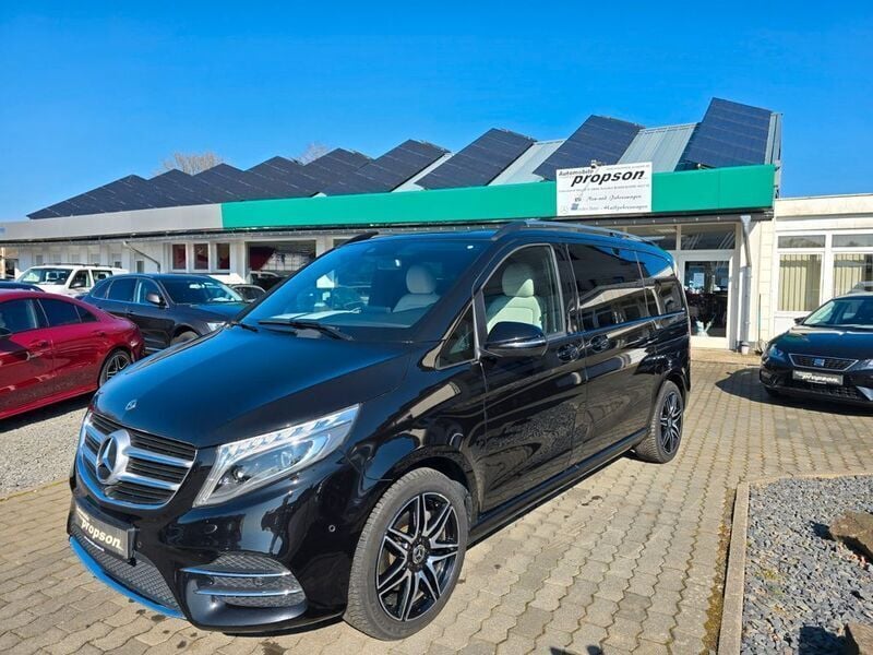 Schwarz Gebraucht 2018 Mercedes V250 AMG line Van / Kleinbus | 45.890 € (Superpreis) - Bild 1/4