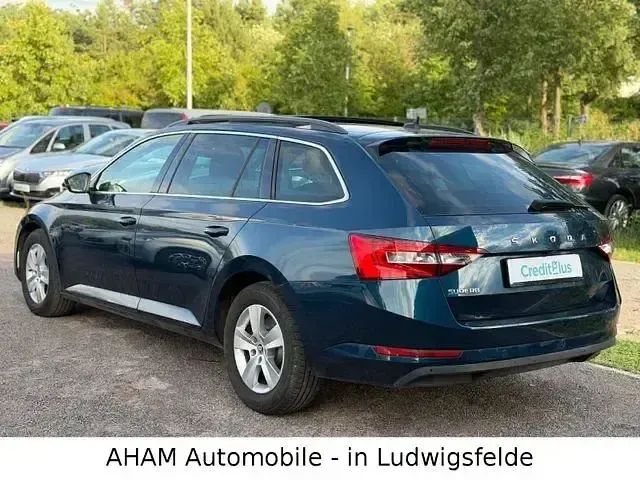 Gebraucht Skoda Superb Ambition 150 PS (110 kW) 2022 Blau Kombi
