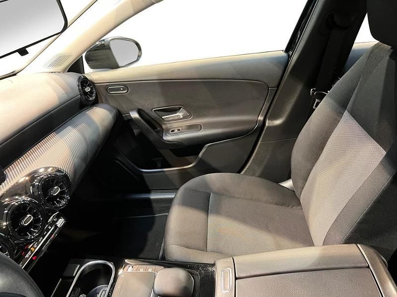 Gebraucht Mercedes A250 160 PS (117 kW) 2022 Schwarz Limousine