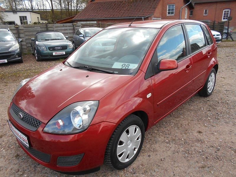 Gebraucht Ford Fiesta 70 PS (51 kW) 2008 Kleinwagen