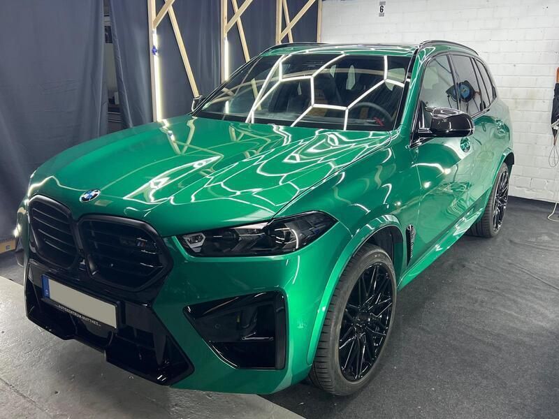 M isle of man green metallic Gebraucht 2024 BMW X5 Competition Edition SUV | 142.999 € - Bild 1/4