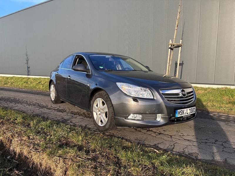 Gebraucht Opel Insignia 131 PS (96 kW) 2010 Grau Limousine